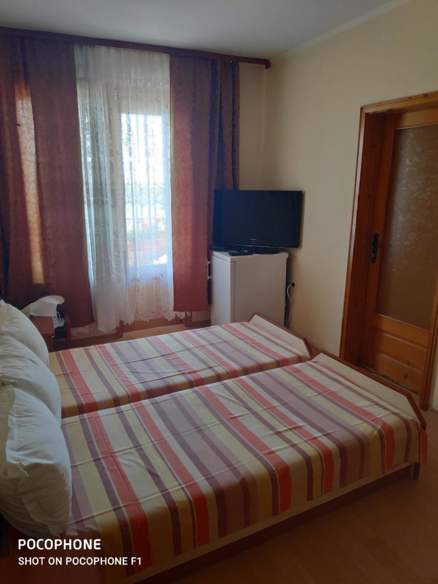 Homestay Kostadinov Pomorie Exteriör bild