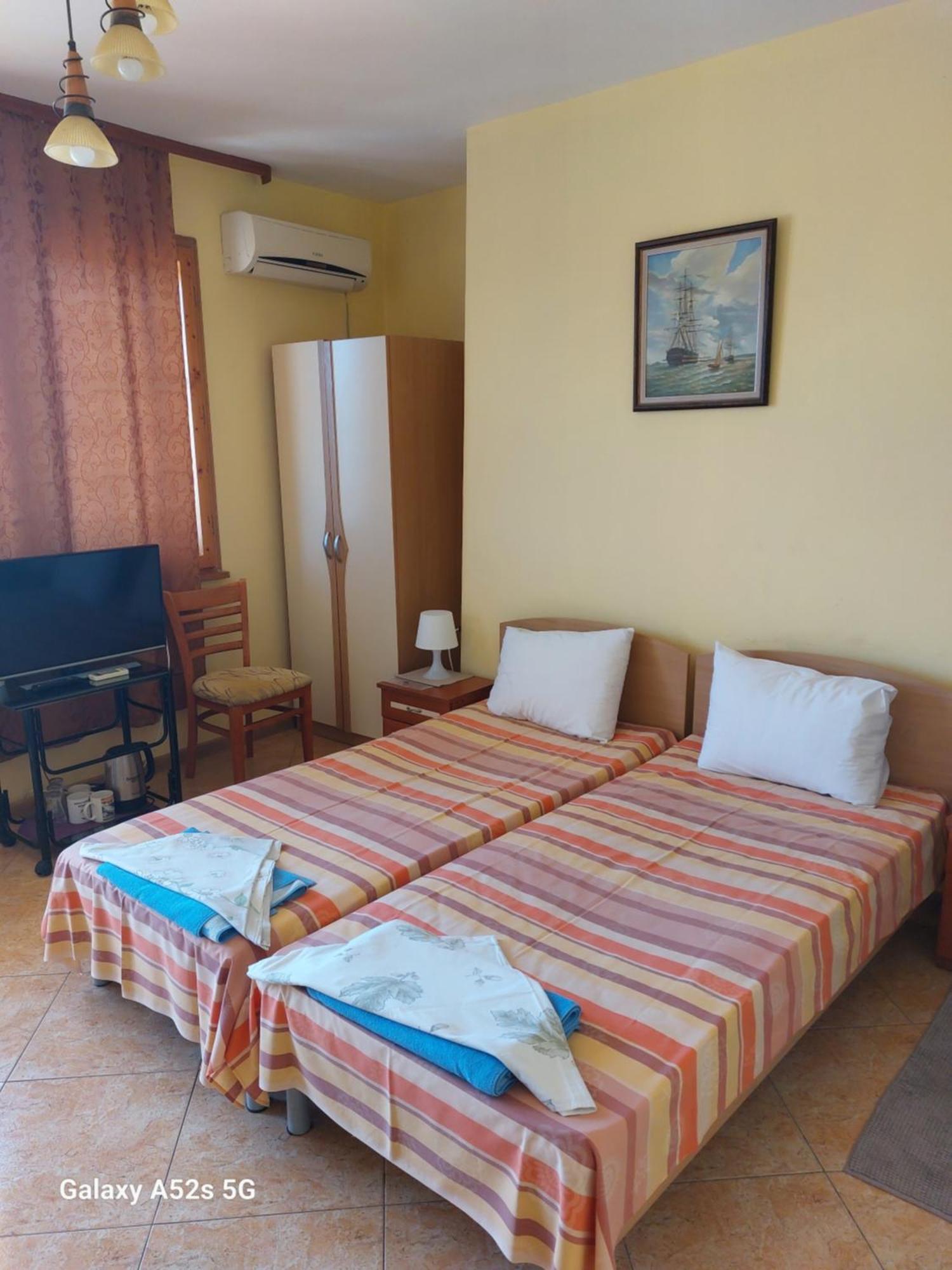 Homestay Kostadinov Pomorie Exteriör bild