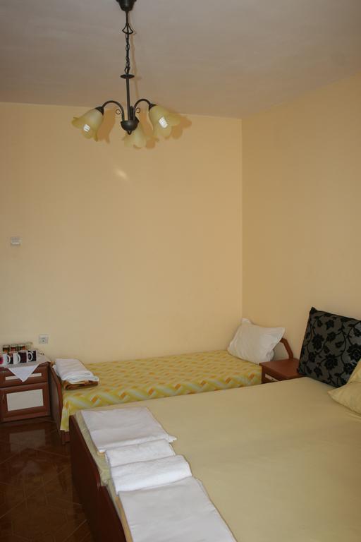 Homestay Kostadinov Pomorie Exteriör bild