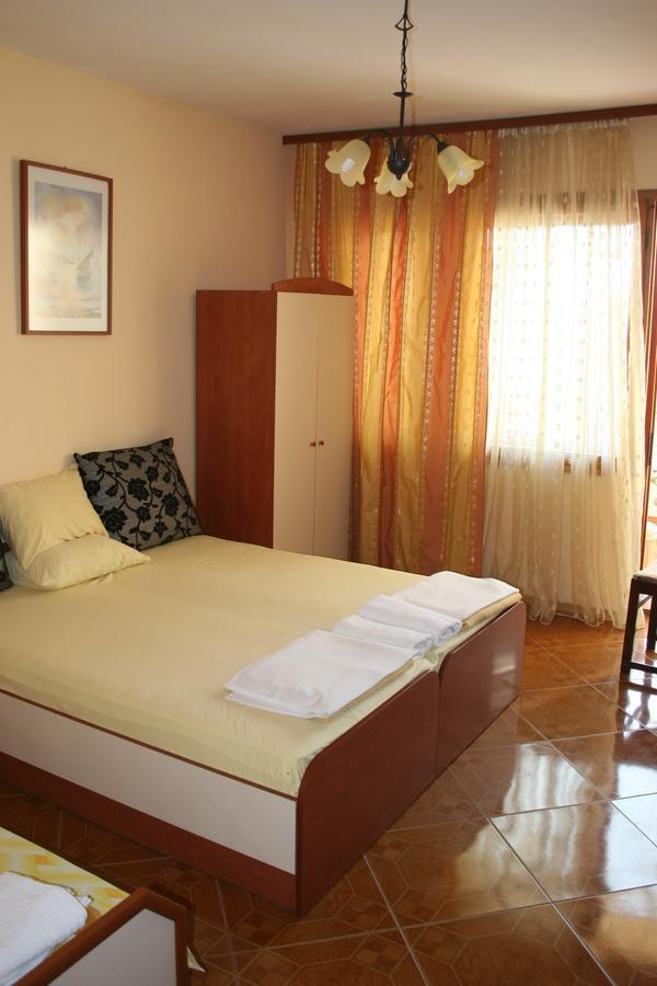 Homestay Kostadinov Pomorie Exteriör bild